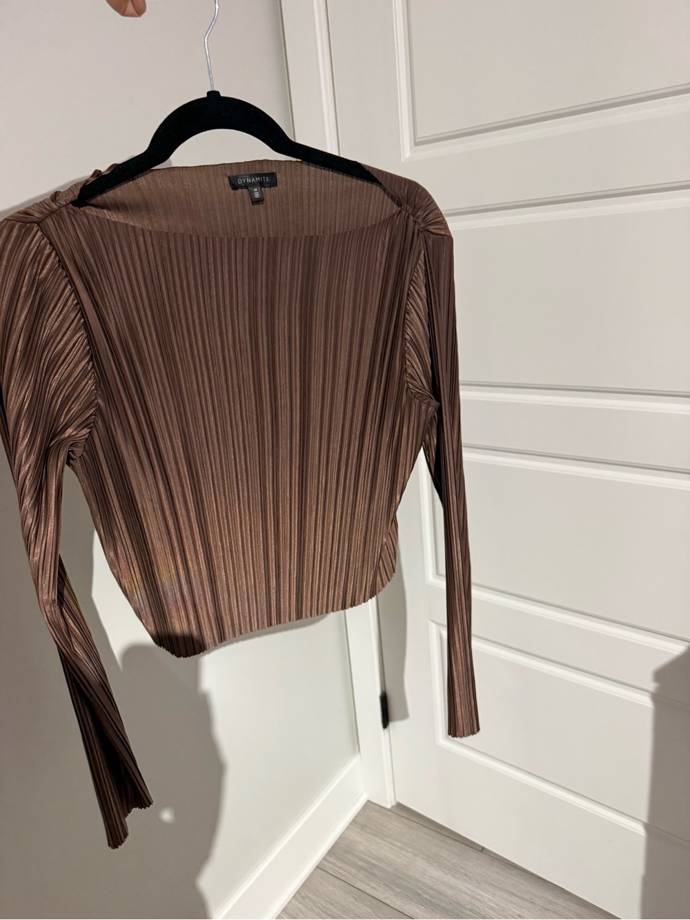 Dynamite Brown Pleated Long Sleeve Crop Top